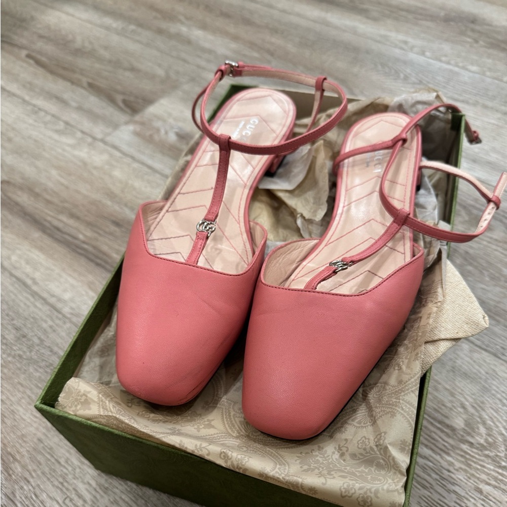 Gucci Pink Flats